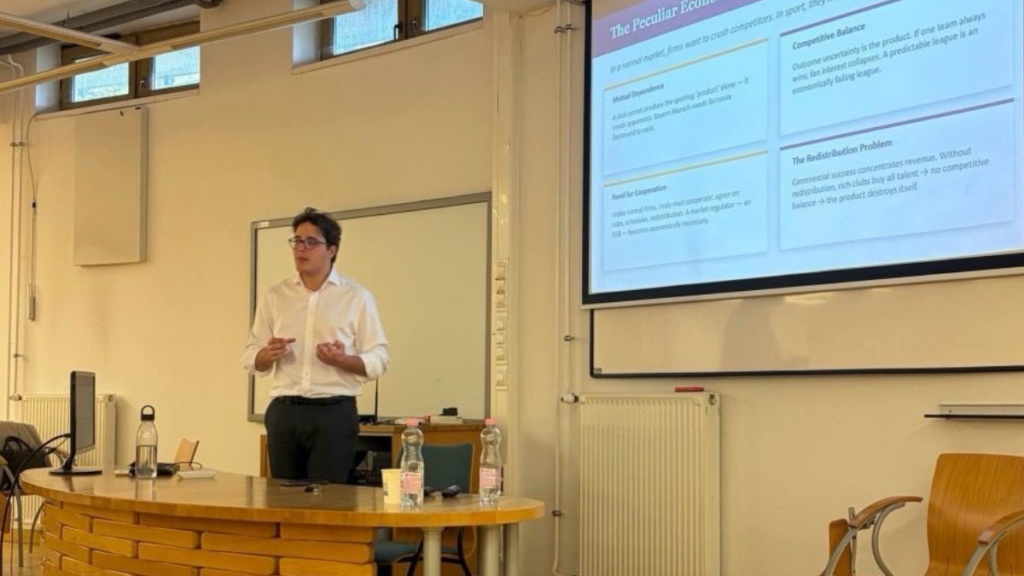 Előadás az e-sport és versenyjog kapcsolatáról